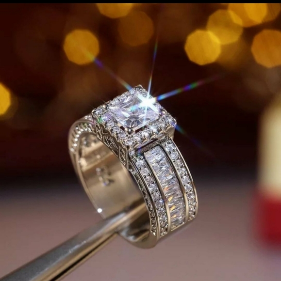 Super Shining Women Diamond Ring - Picture 3 of 6